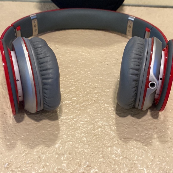 Red Beats by Dr Dre headphones - Picture 7 of 9